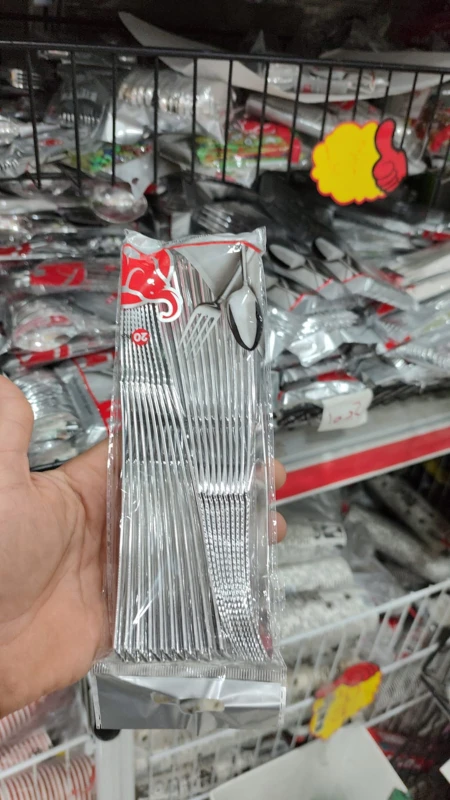 سكاكين بلاستيك لون فضي