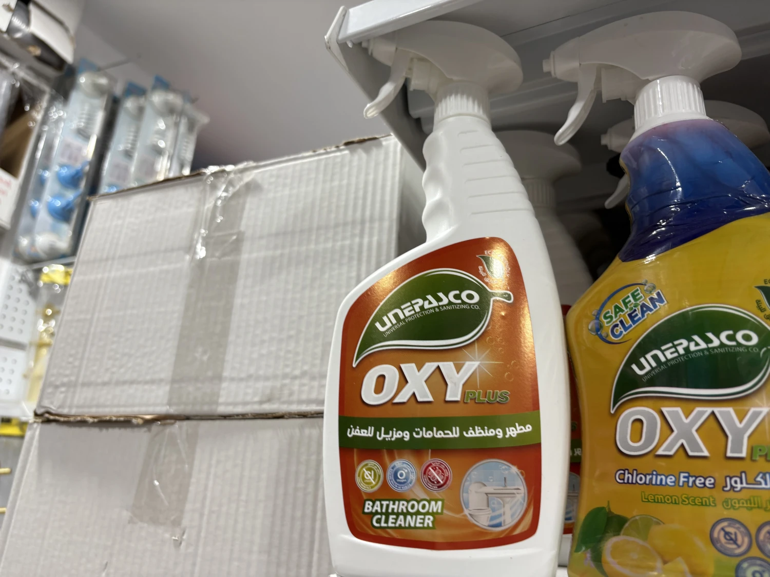مطهر ومنظف الحمامات ومزيل عفن Oxy