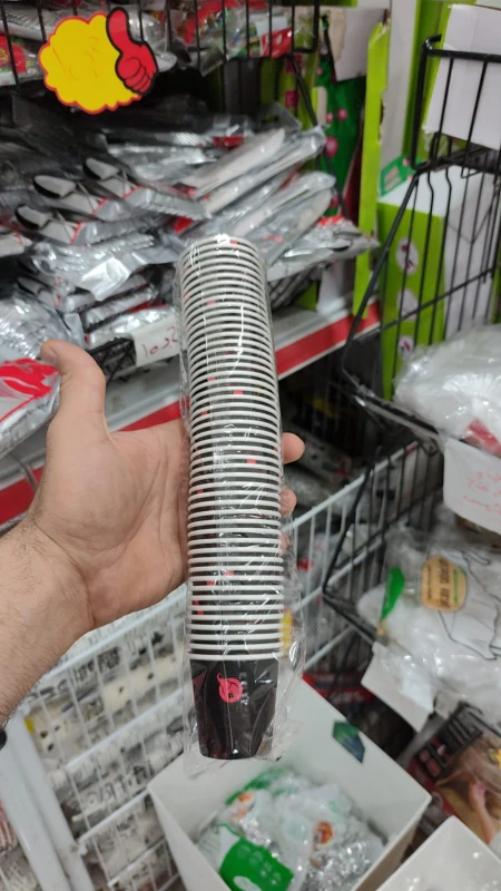 فناجين قهوة كرتون